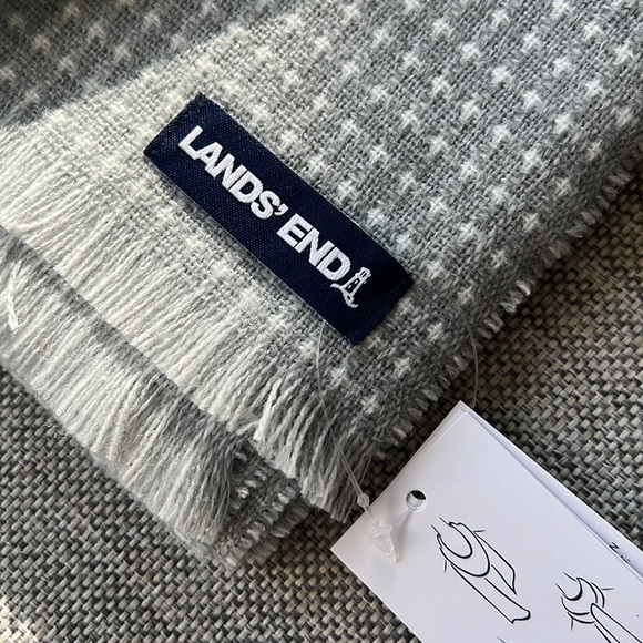 Lands End Grey Scarf - Picture 2 of 6